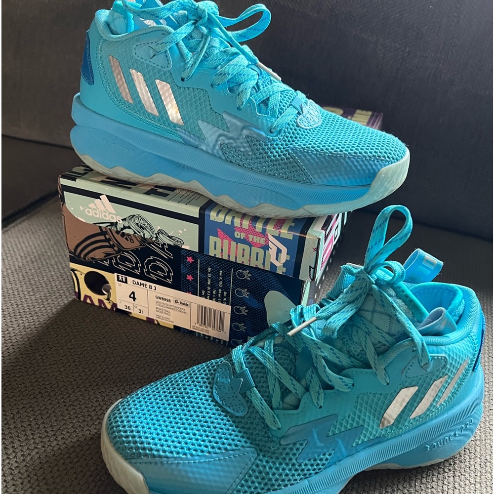 Adidas basketball youth shoes Dame 8 size 4 used